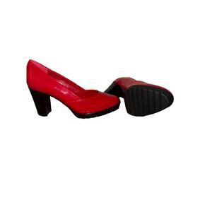 Bella Vita Zari II Pump in Red Patent Leather Size 6 Brand New With Box